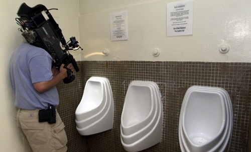 Thumbnail image for toiletfilming.jpg